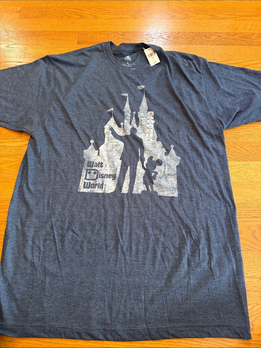Disney XL Navy Blue Short Sleeve Tee with Castle Graphic Very Soft!